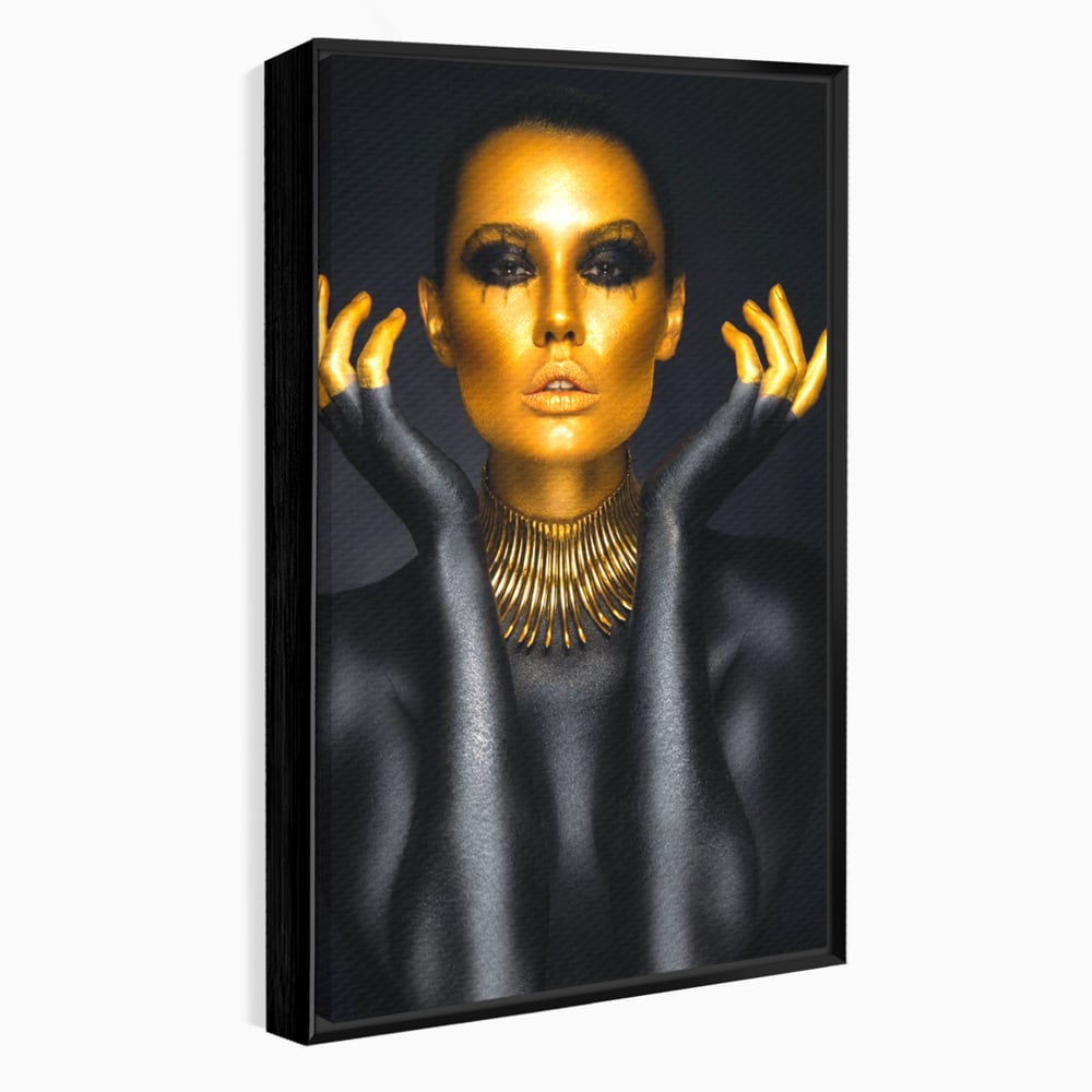 Tablou canvas cu tablou portret femeie aurie, in rama de aluminiu negru